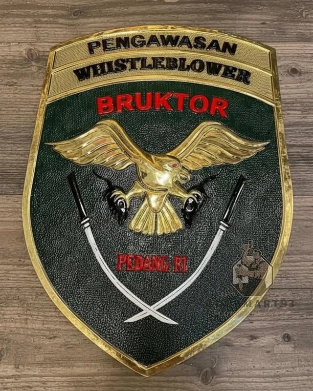 Logo Pengawasan Whistleblower Bruktor Pedang RI