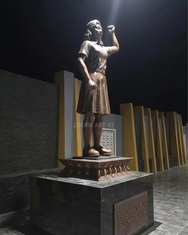Custom Copper Ibu Marsinah Labour Hero Statue