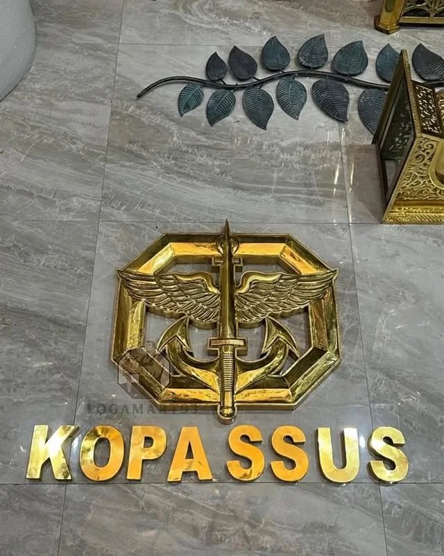 Custom Brass Mabes Kopassus Logo