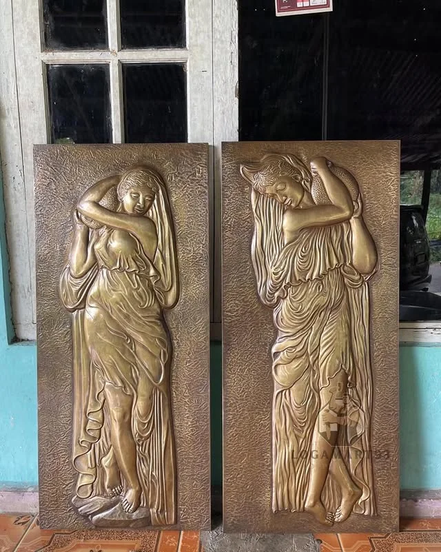 Relief Kuningan Motif Ukiran Perempuan