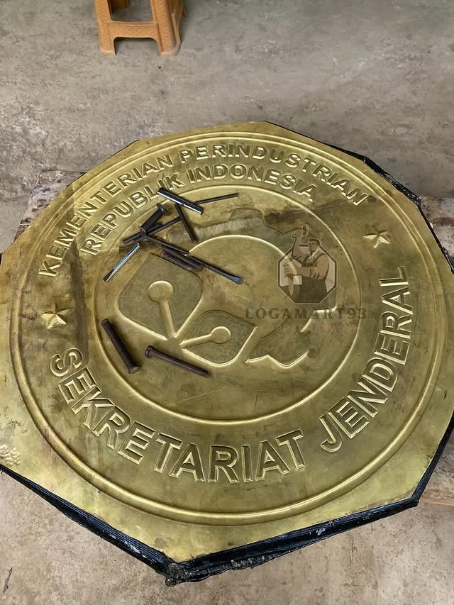 Logo Sekjen Kementerian Perindustrian RI Kuningan Tempa