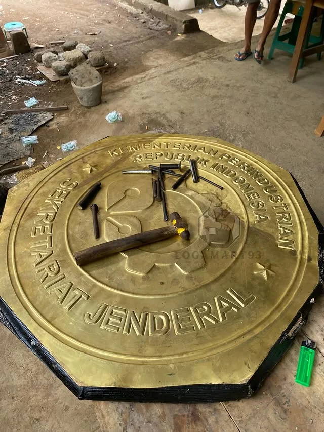 Logo Sekjen Kementerian Perindustrian RI Kuningan Tempa