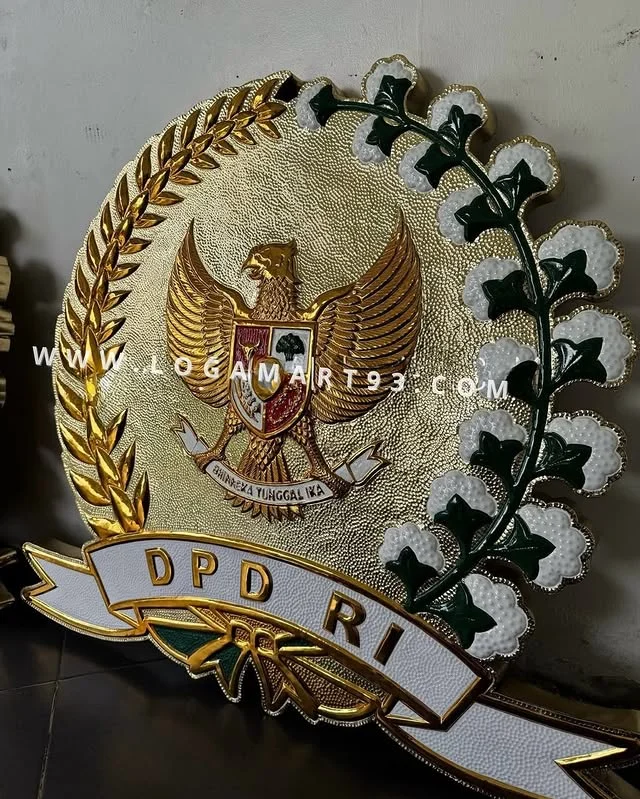 Custom Glossy Brass DPD RI Logo