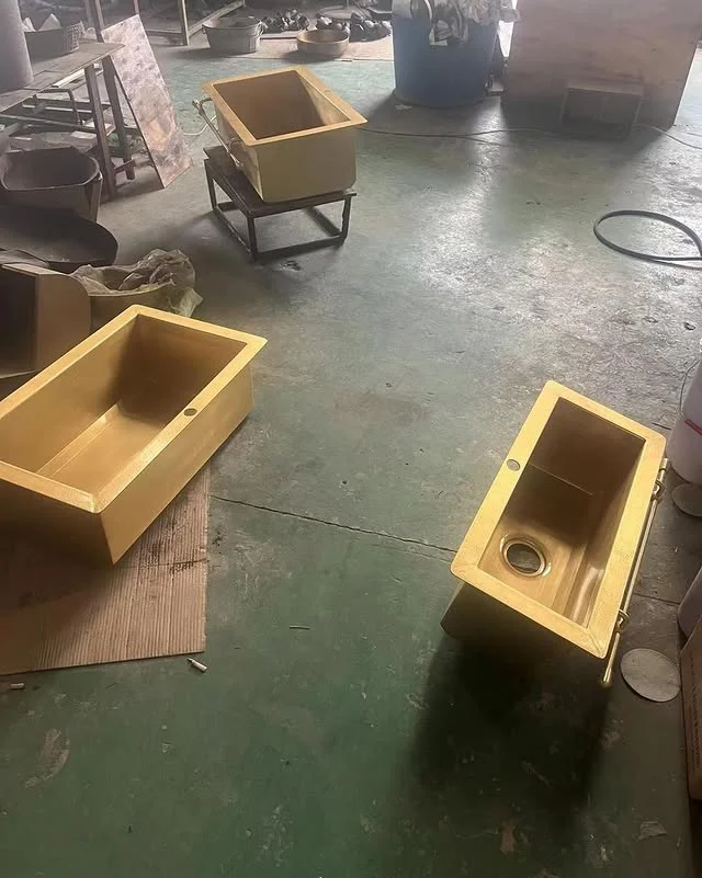 Custom Glossy Brass Rectangular Wash Basin