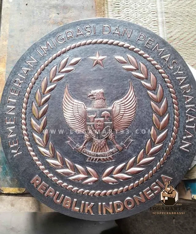 Logo Kementrian Imigrasi dan Pemasyarakatan Tembaga Custom