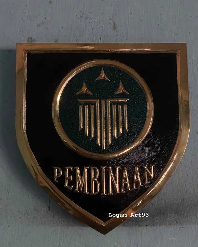 Logo Kuningan Pembinaan Custom Elegan