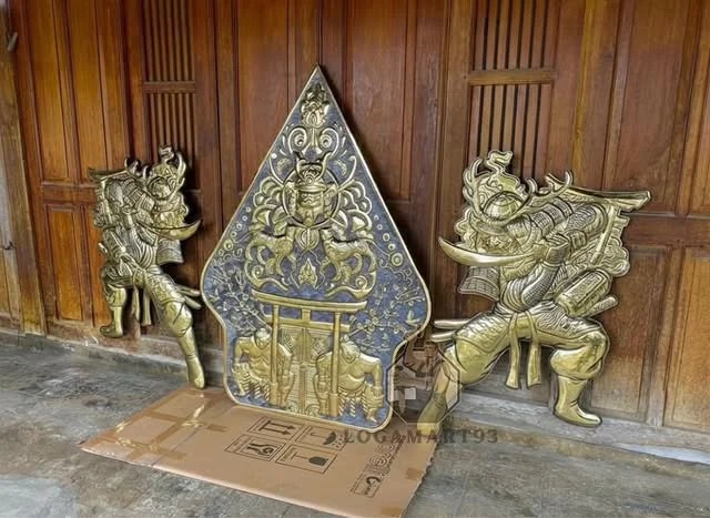 Custom Polished Brass Gunungan and Wayang Wall Decor Set Doff Motif