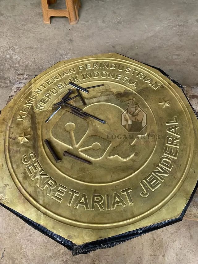 Ministry of Industry Secretary General Hammered Brass Logo
