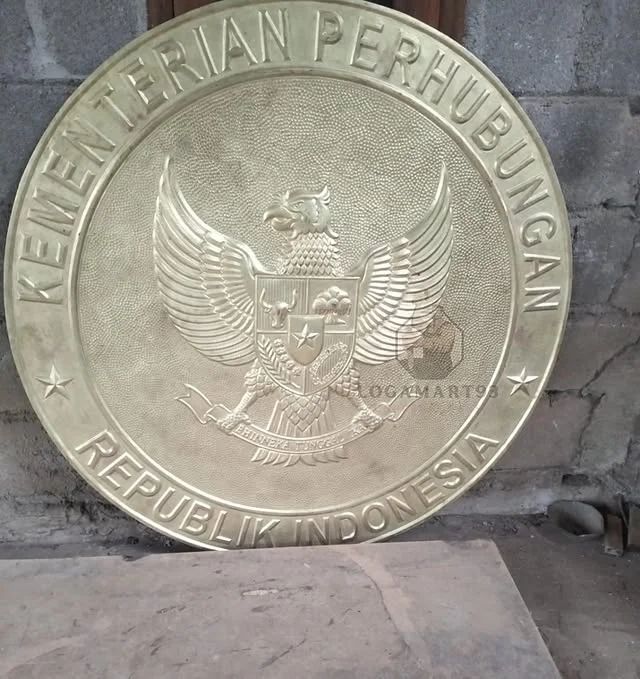 Custom Glossy Brass Ministry of Transportation Logo