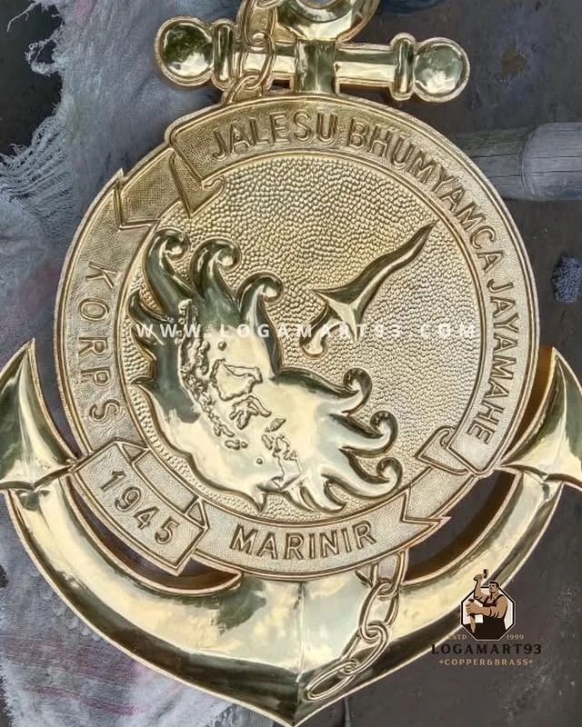 Logo Semboyan Korps Marinir TNI Angkatan Laut Jalesu Bhumyamca Jayamahe Kuningan Tempa